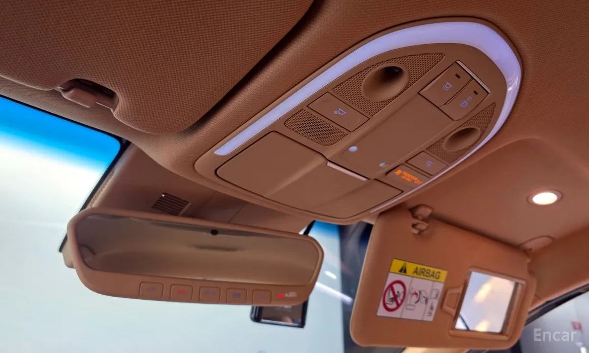 Фото 18 - Genesis G70