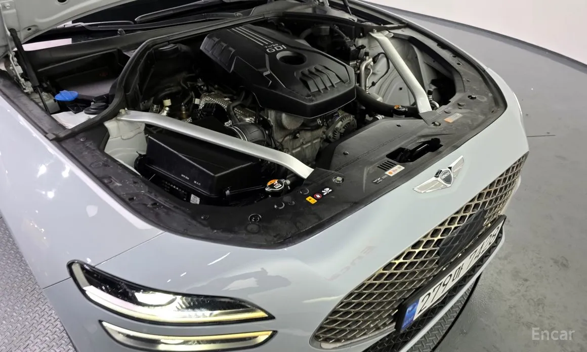 Фото 6 - Genesis G70