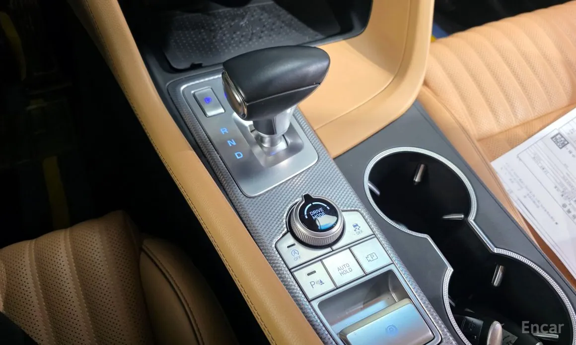 Фото 9 - Genesis G70