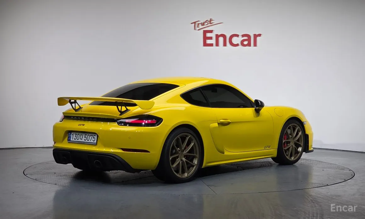 Фото 2 - Porsche 718