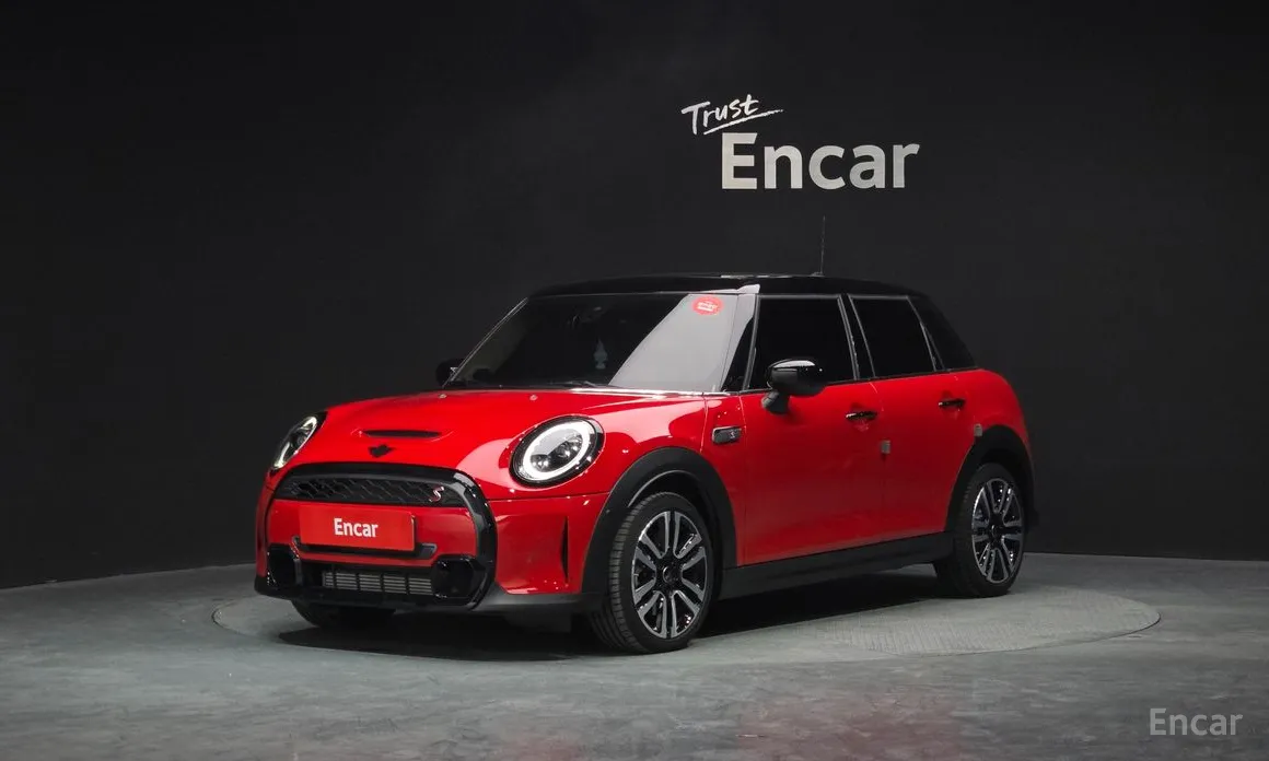 Фото 1 - Mini Cooper