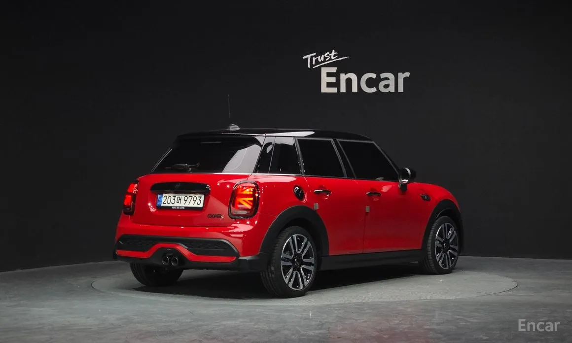 Фото 2 - Mini Cooper