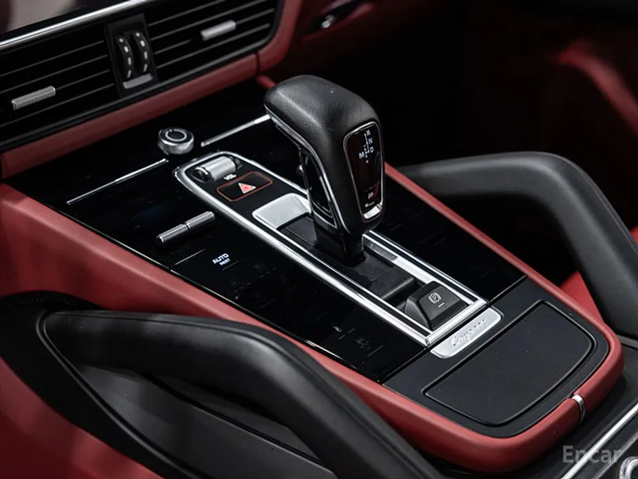 Фото 9 - Porsche Cayenne