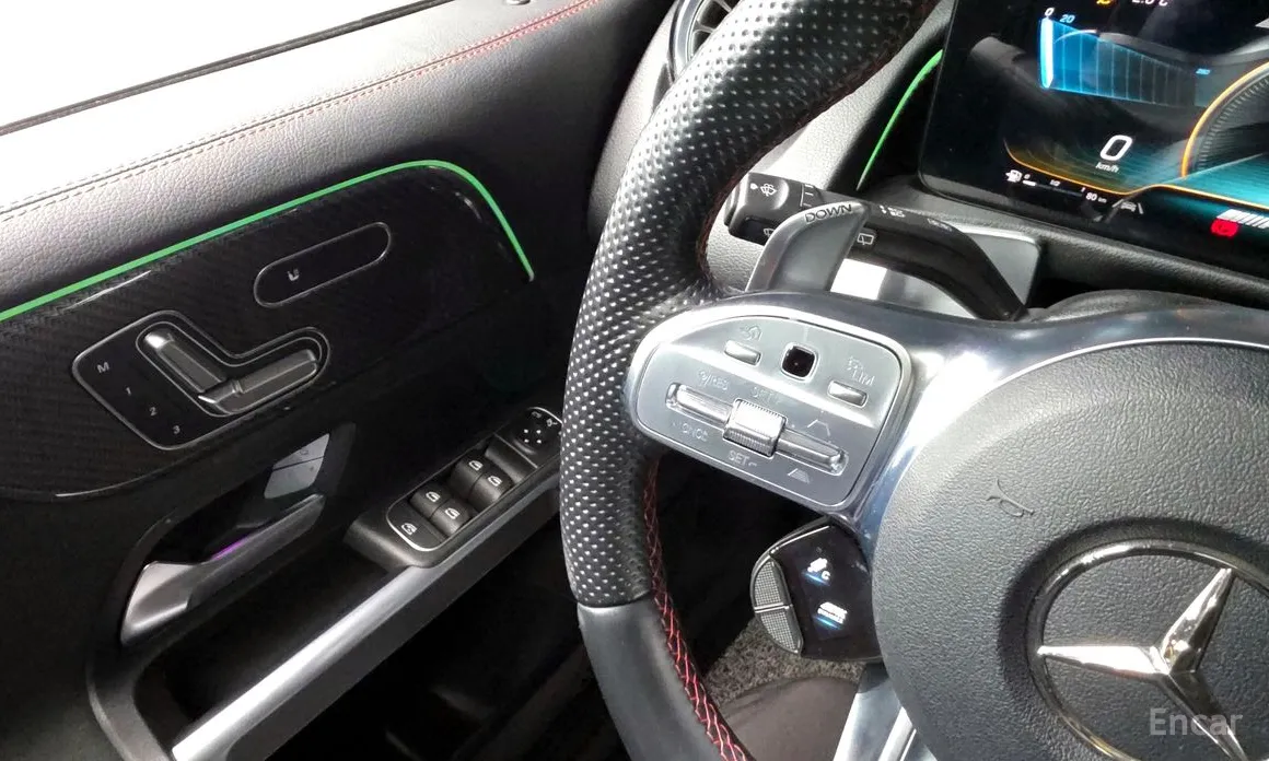 Фото 17 - Mercedes-Benz GLB-Class