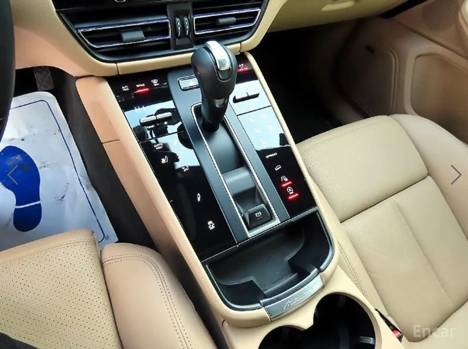 Фото 10 - Porsche Macan