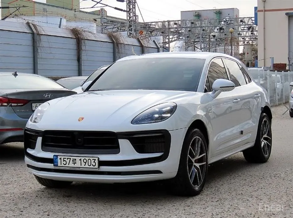 Фото 2 - Porsche Macan
