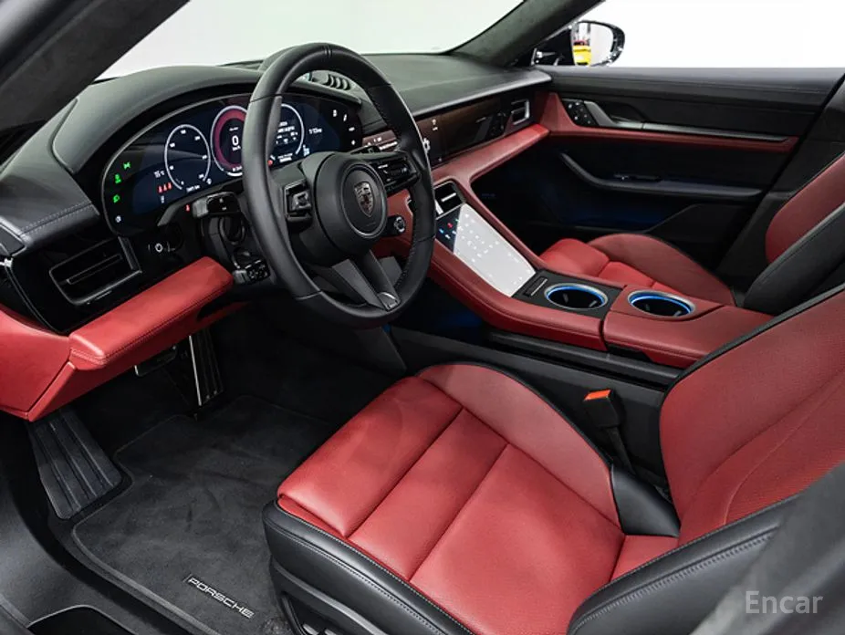 Фото 20 - Porsche Taycan