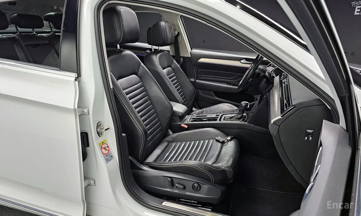 Фото 10 - Volkswagen Passat