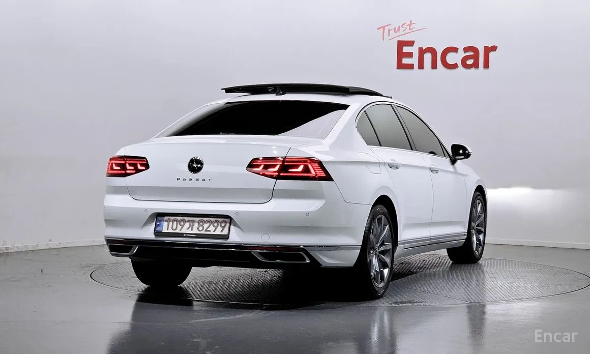 Фото 2 - Volkswagen Passat