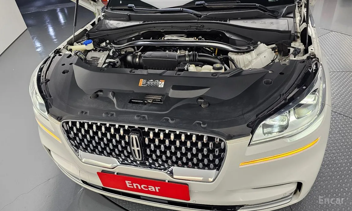 Фото 6 - Lincoln Aviator