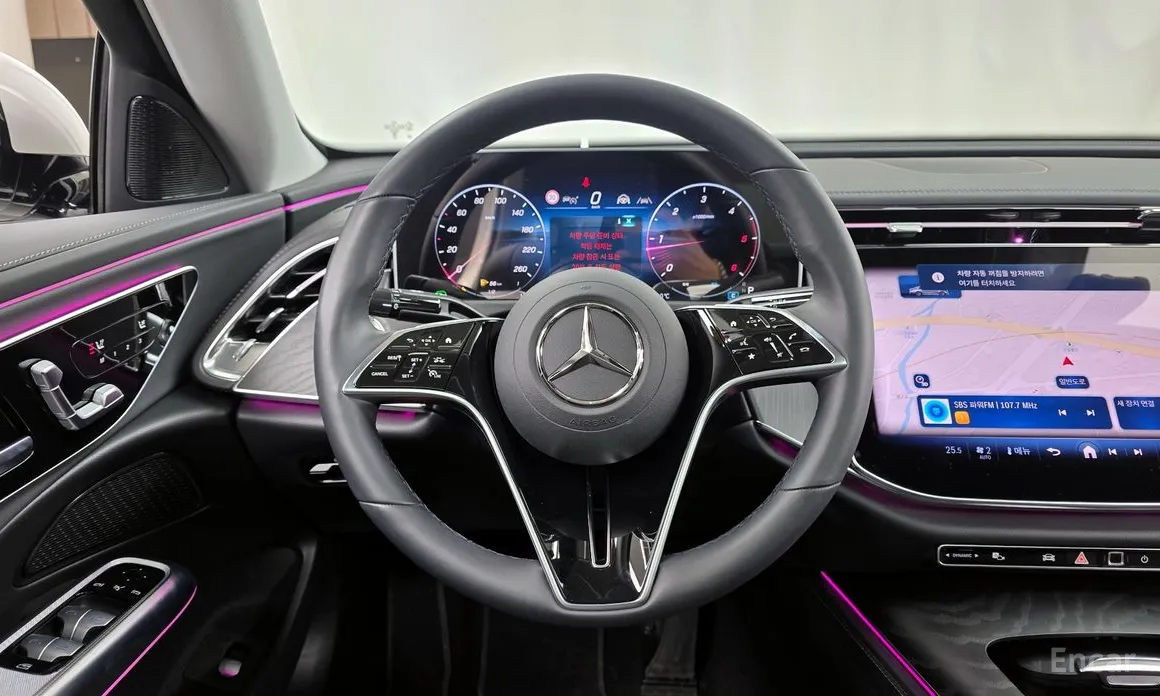 Фото 13 - Mercedes-Benz E-Class