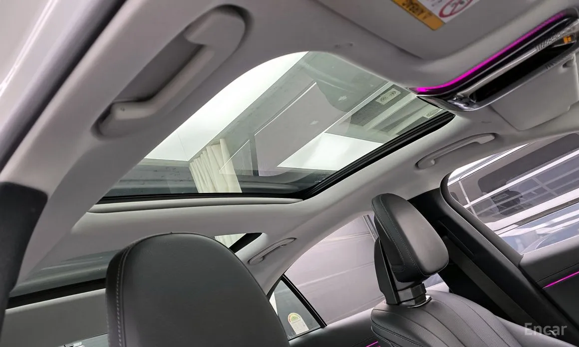 Фото 17 - Mercedes-Benz E-Class