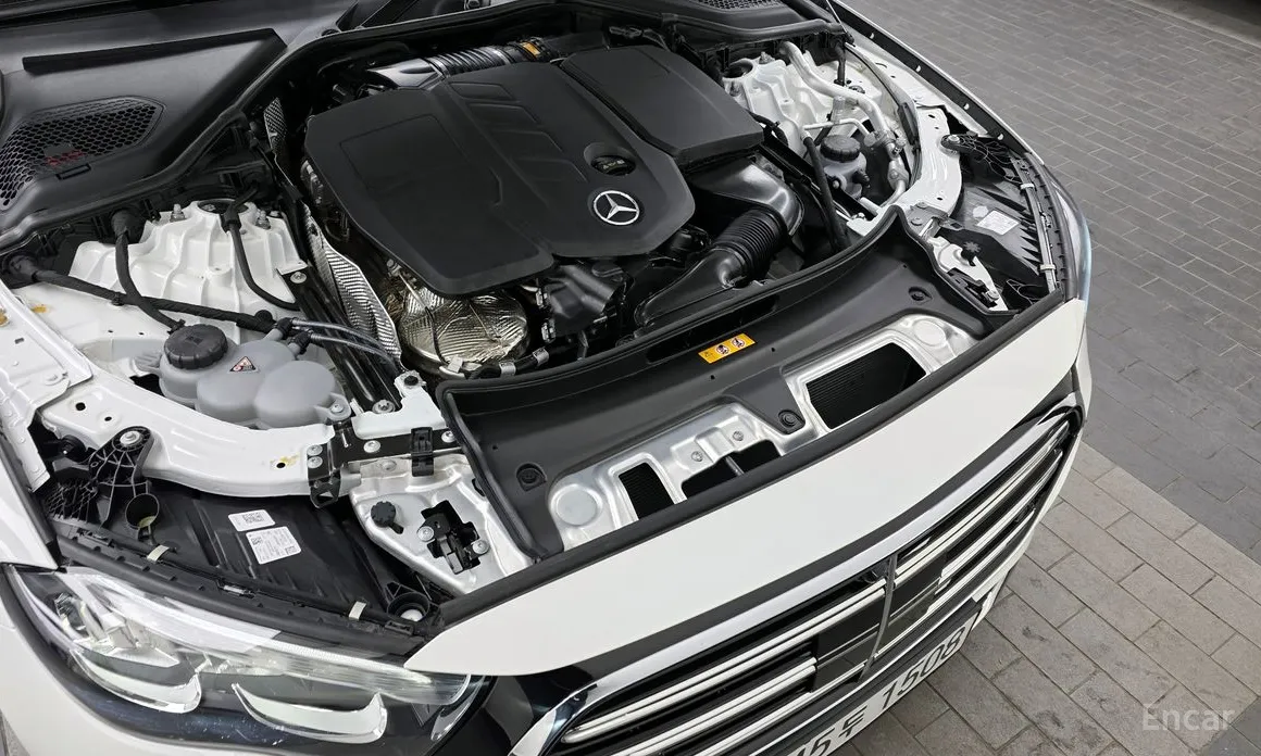 Фото 6 - Mercedes-Benz E-Class