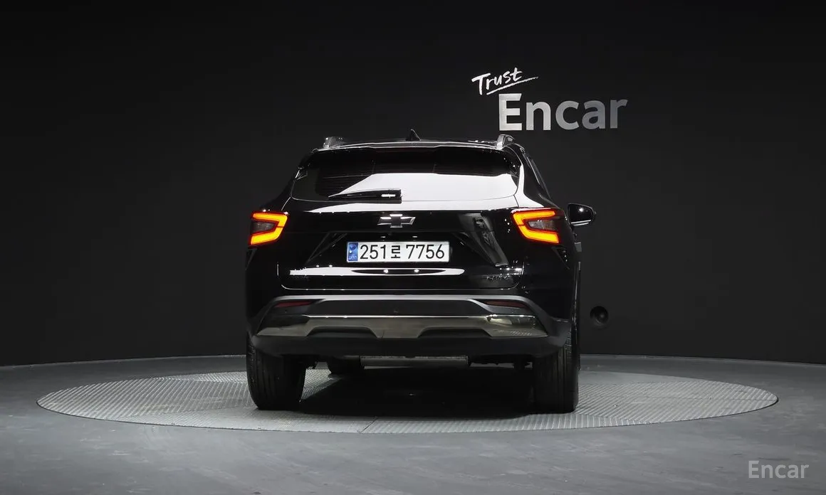 Фото 4 - Chevrolet Trax