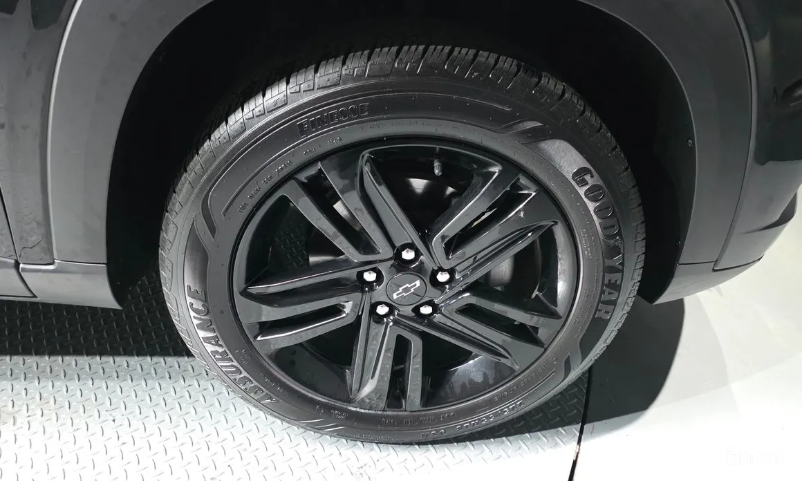 Фото 5 - Chevrolet Trax