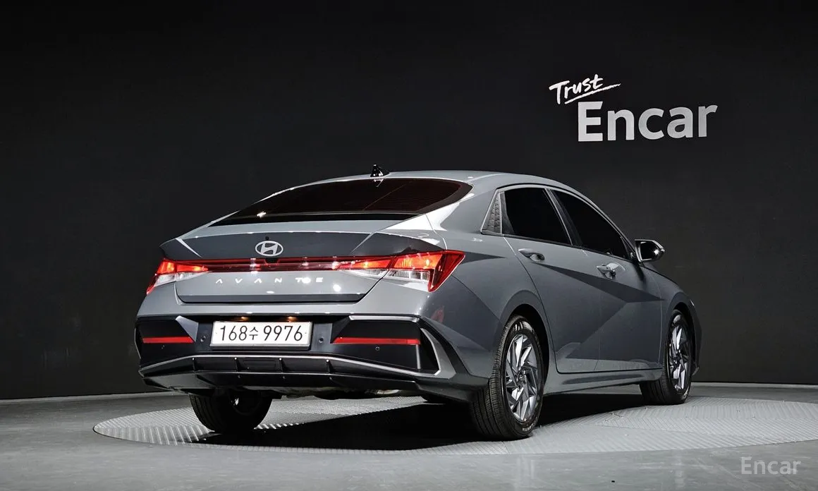 Фото 2 - Hyundai Avante