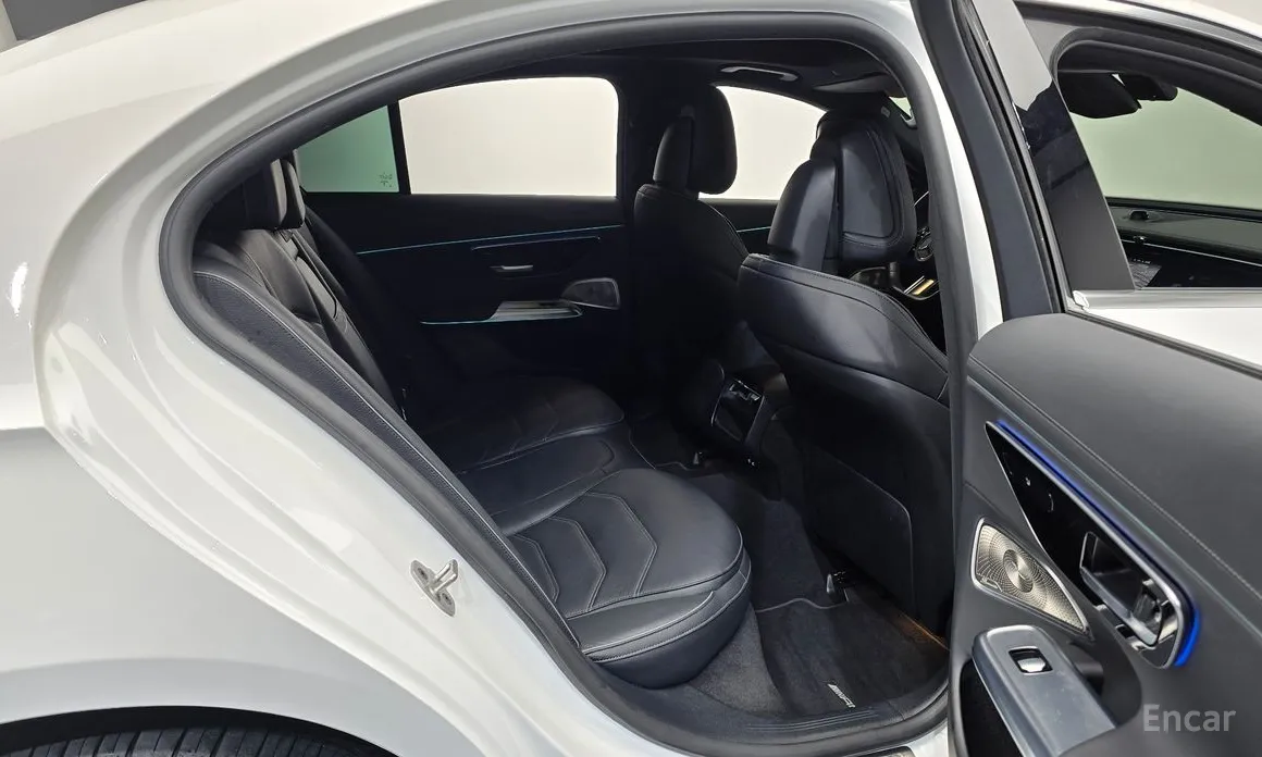 Фото 12 - Mercedes-Benz E-Class