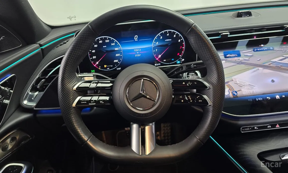 Фото 13 - Mercedes-Benz E-Class