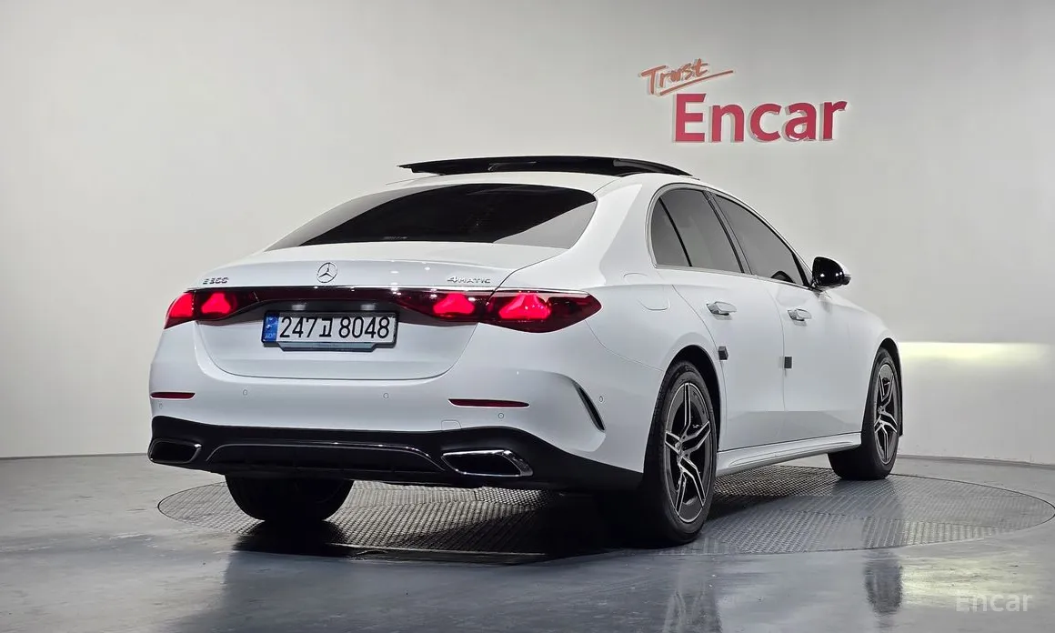 Фото 2 - Mercedes-Benz E-Class