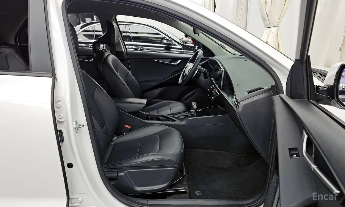 Фото 11 - Kia Niro