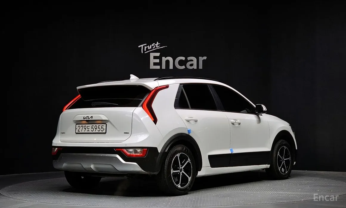 Фото 2 - Kia Niro