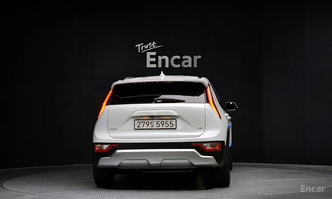 Фото 4 - Kia Niro