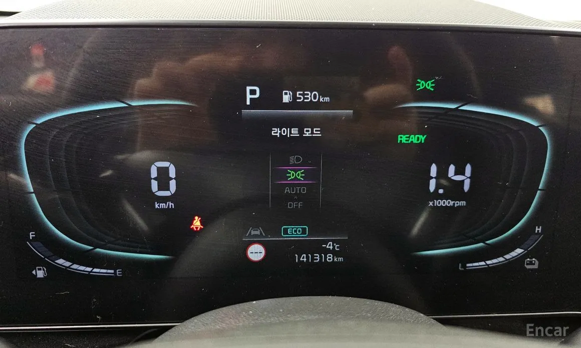 Фото 8 - Kia Niro