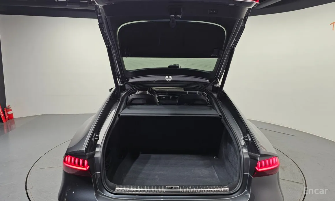 Фото 20 - Audi A7