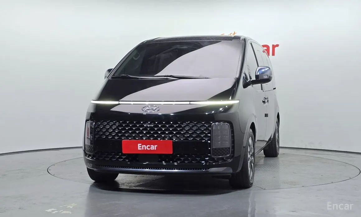 Фото 3 - Hyundai Staria