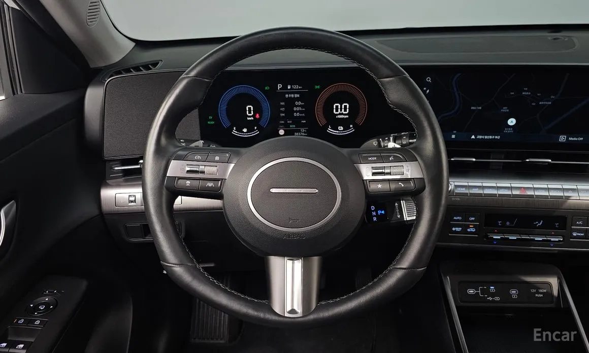 Фото 13 - Hyundai Kona