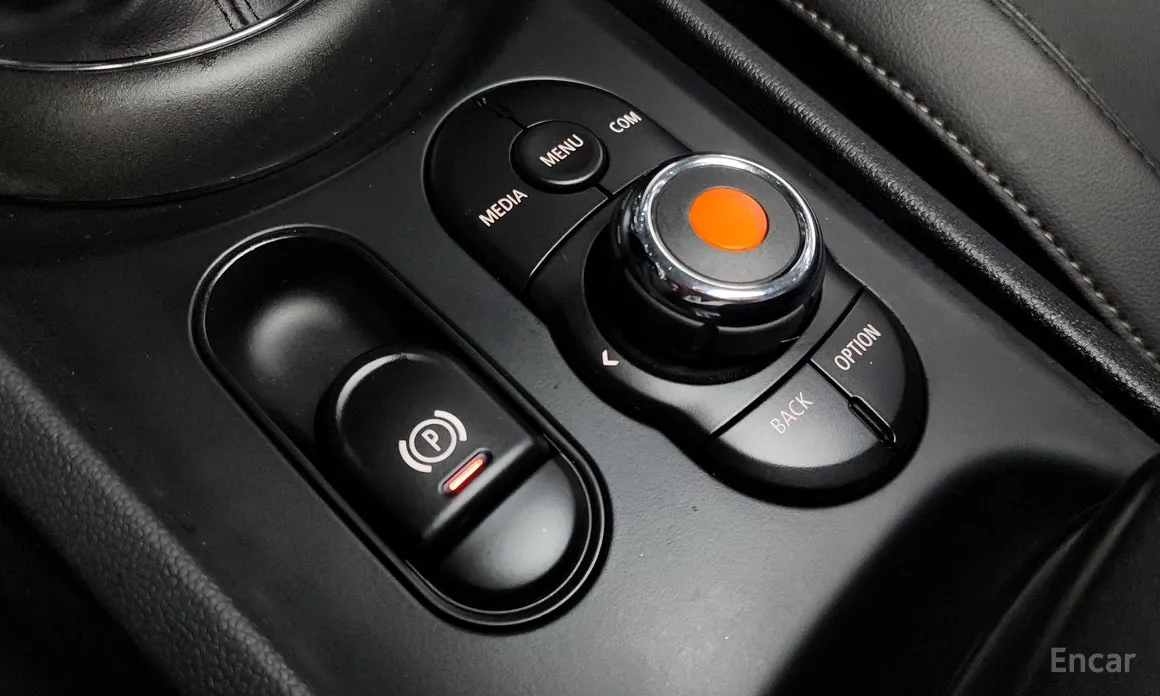 Фото 17 - Mini Clubman