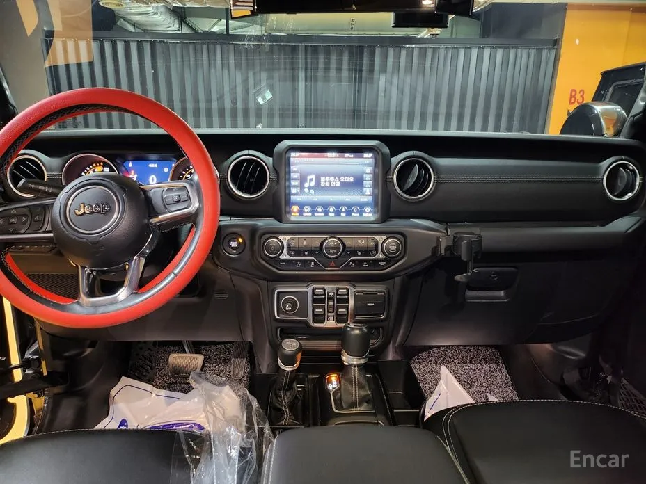 Фото 11 - Jeep Wrangler