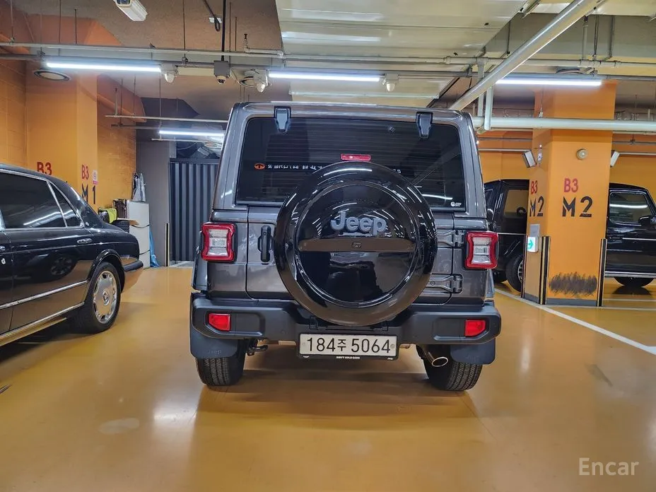 Фото 3 - Jeep Wrangler