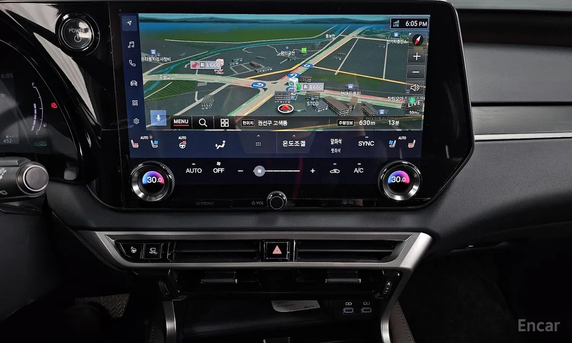 Фото 14 - Lexus RX