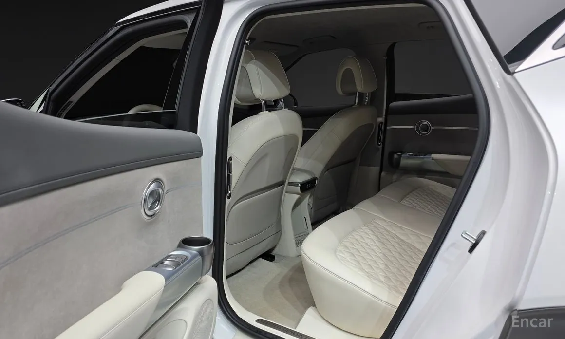 Фото 17 - Genesis GV60