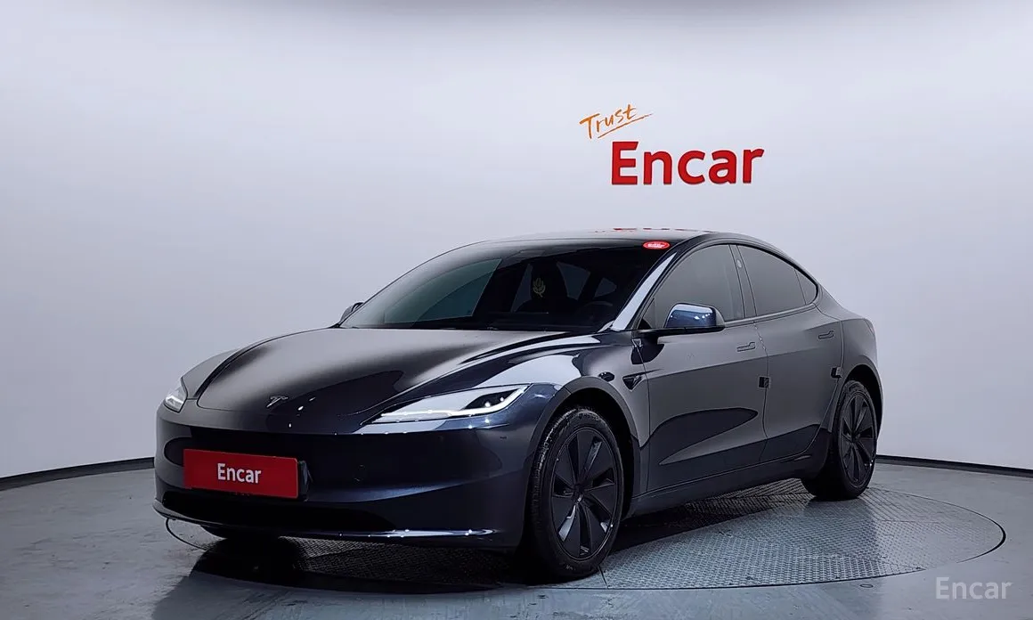 Фото 1 - Tesla Model 3