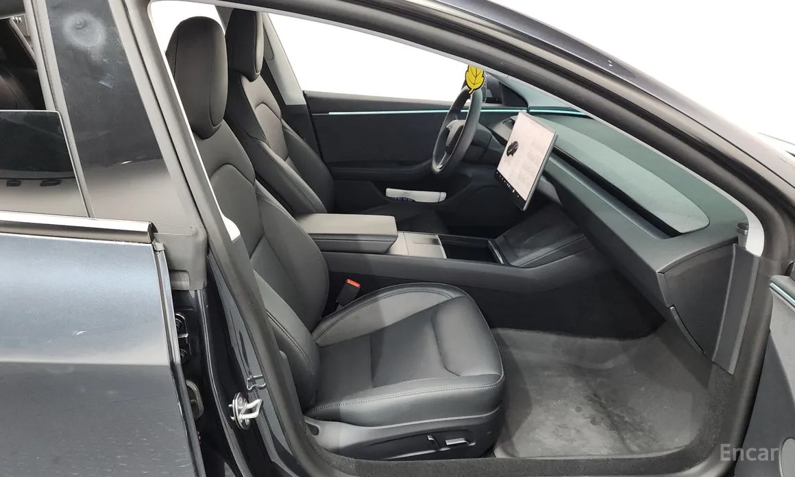 Фото 11 - Tesla Model 3