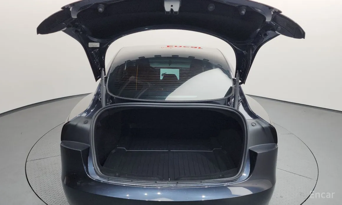 Фото 20 - Tesla Model 3