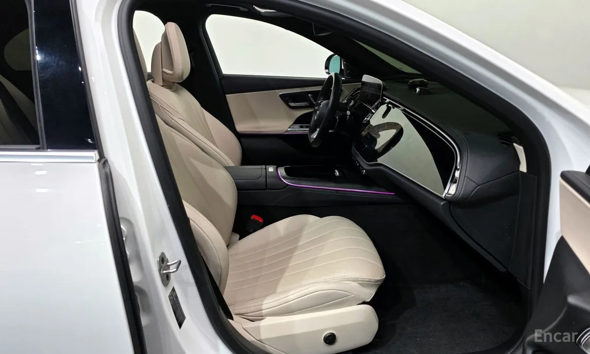 Фото 11 - Mercedes-Benz E-Class