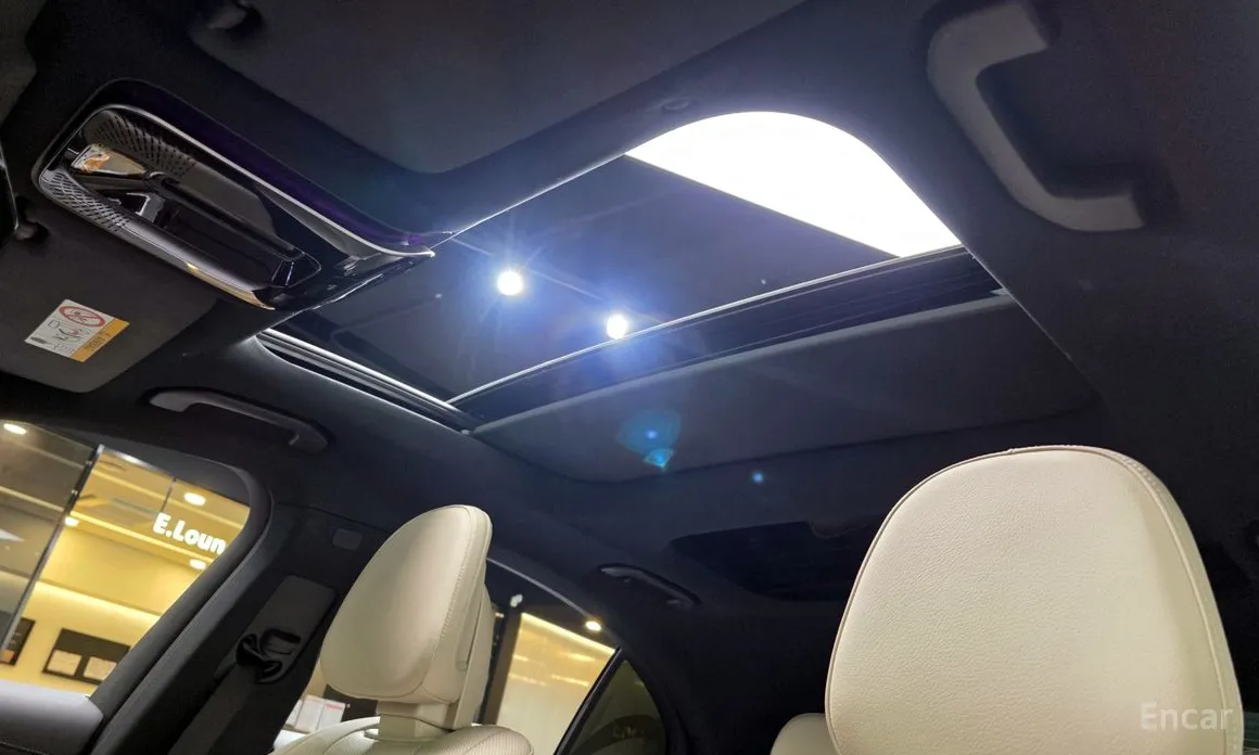 Фото 18 - Mercedes-Benz E-Class