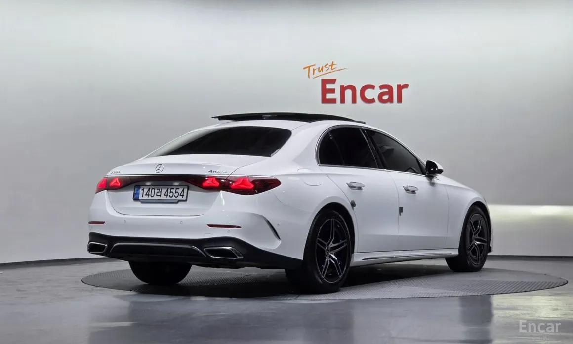 Фото 2 - Mercedes-Benz E-Class