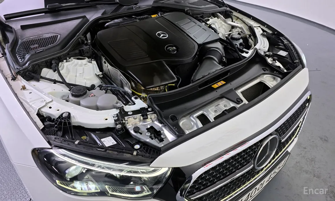 Фото 6 - Mercedes-Benz E-Class