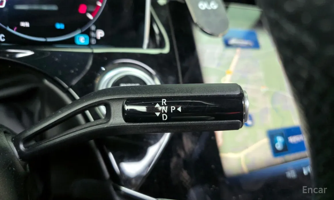 Фото 9 - Mercedes-Benz E-Class