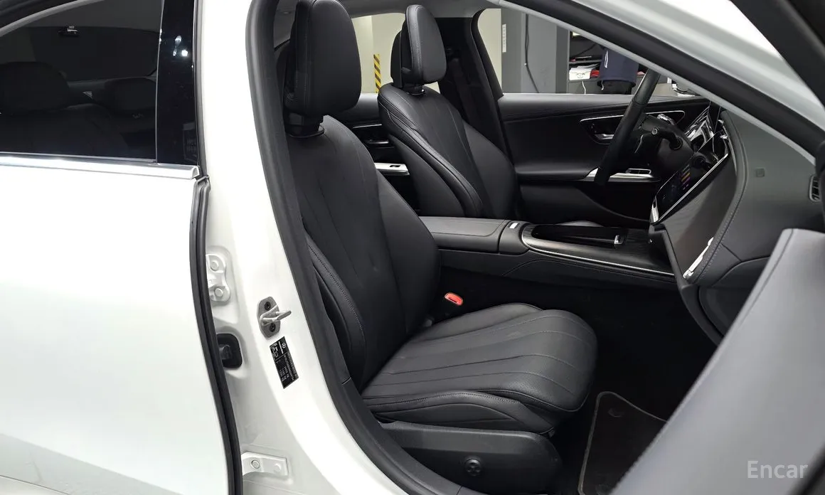 Фото 10 - Mercedes-Benz E-Class