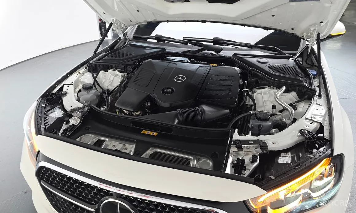 Фото 6 - Mercedes-Benz E-Class