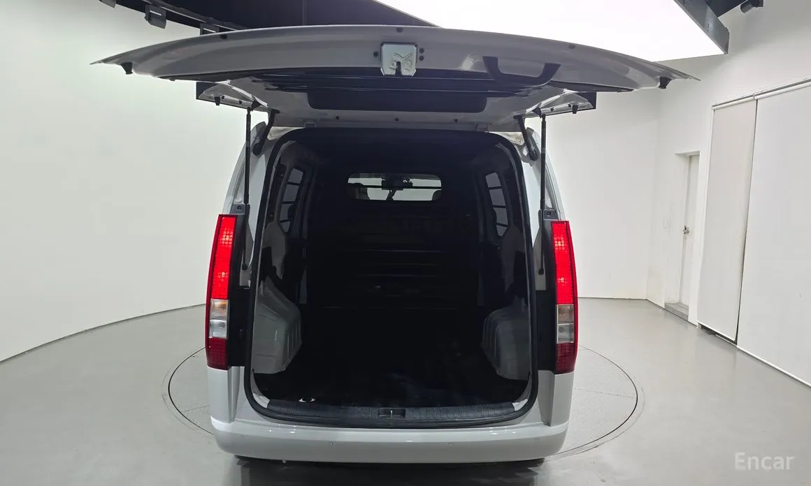 Фото 20 - Hyundai Staria