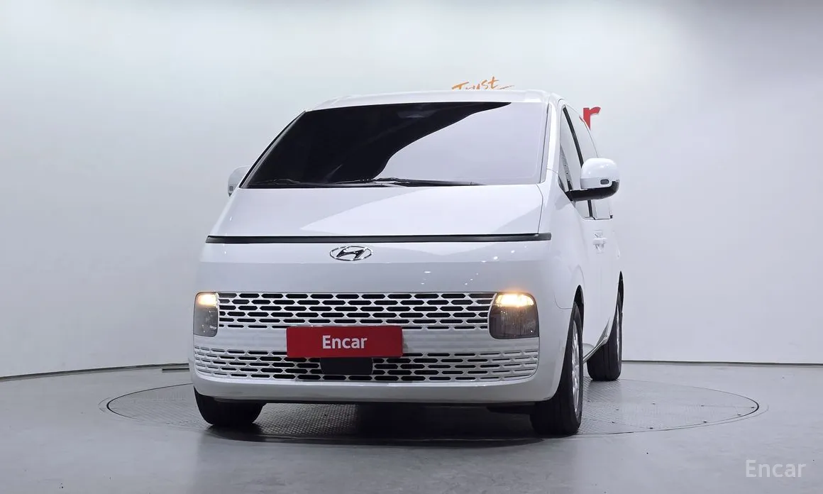 Фото 3 - Hyundai Staria