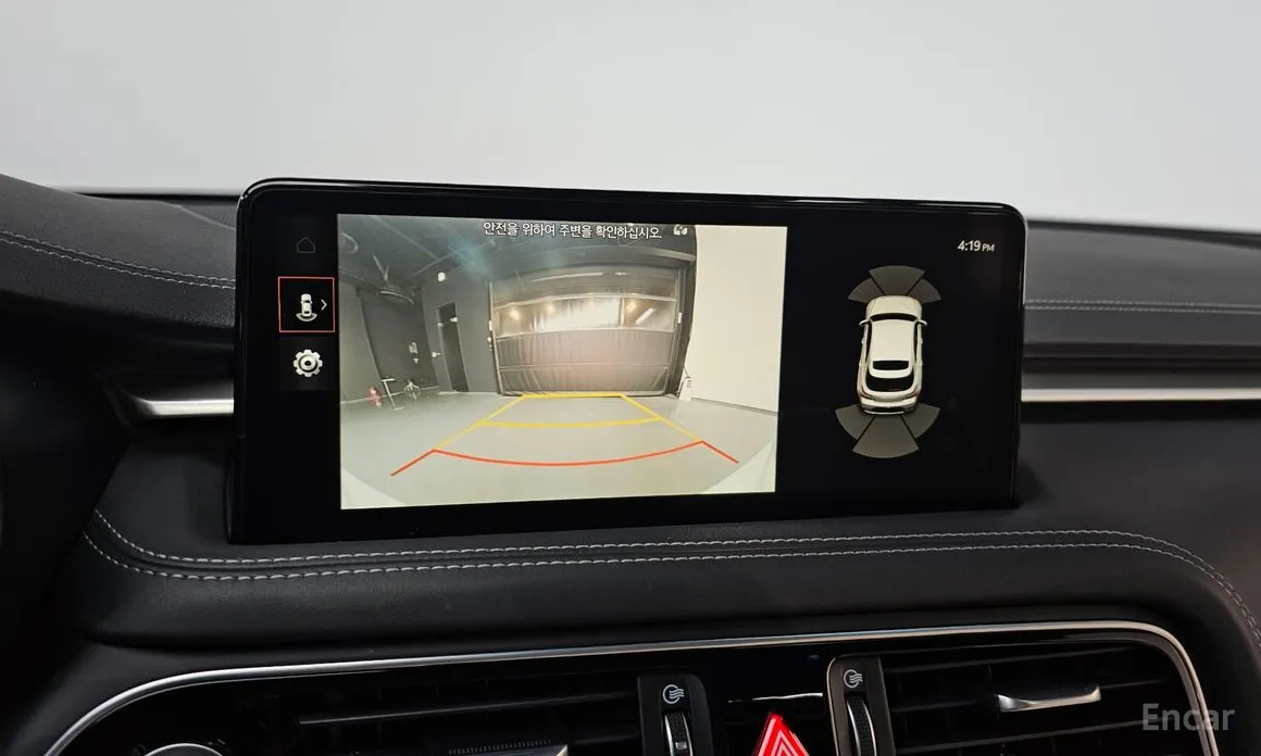 Фото 15 - Genesis G70