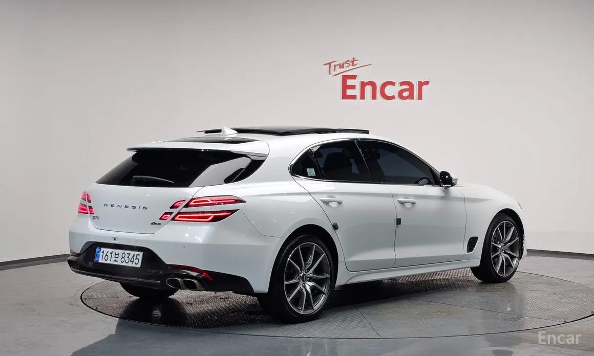 Фото 2 - Genesis G70