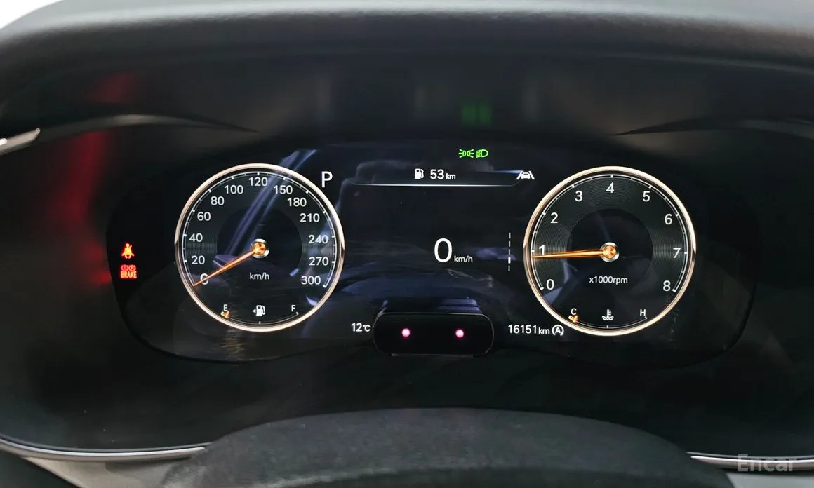 Фото 8 - Genesis G70